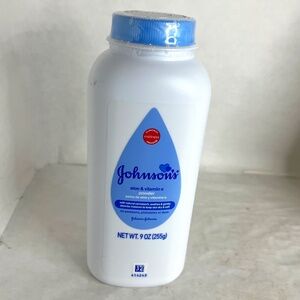 Johnson’s Baby Powder 9 oz NEW
